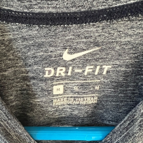 🛍️Nike Blue Heather Dri-Fit T-Shirt Size Medium - Picture 3 of 4